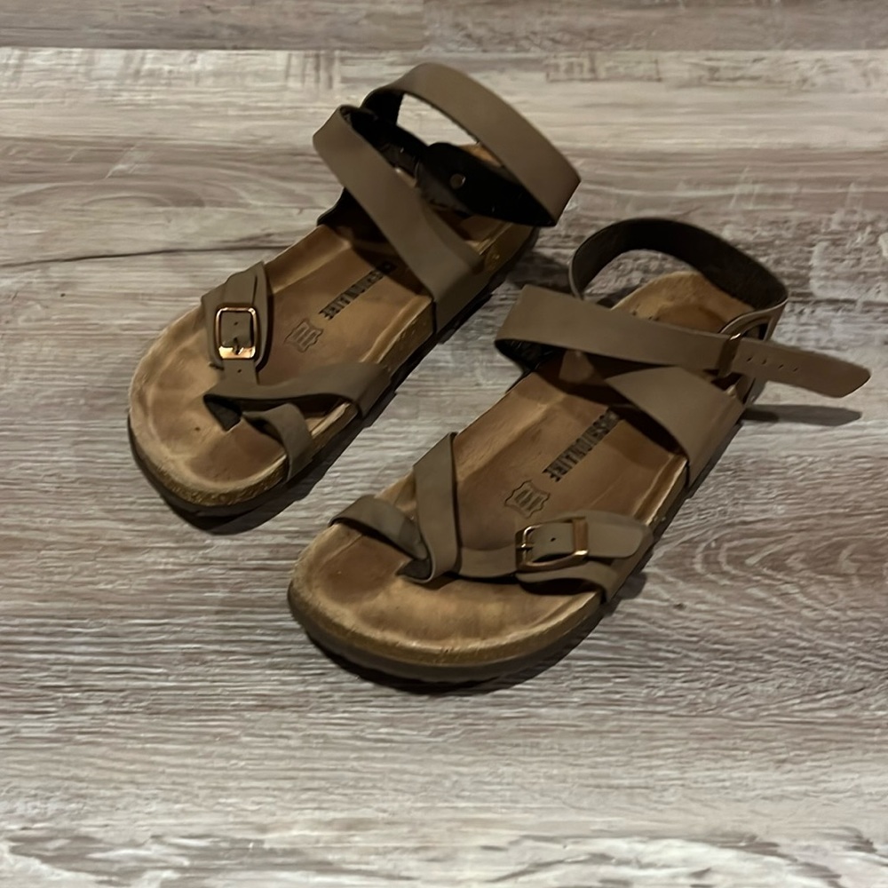Cushionaire Sandals